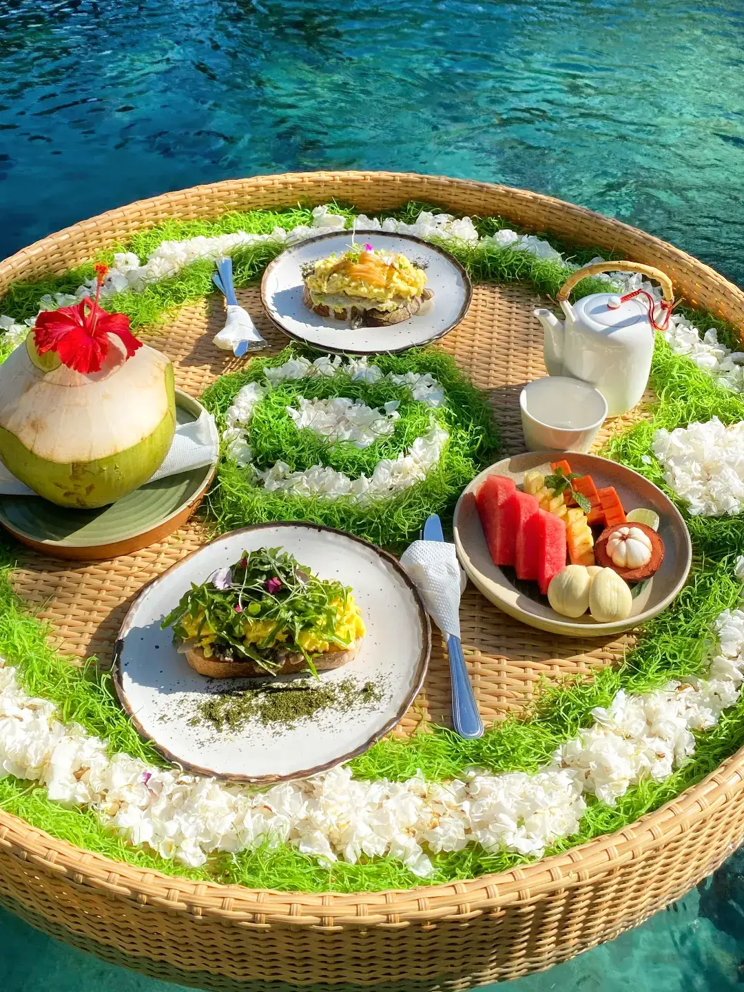 Floating Breakfast